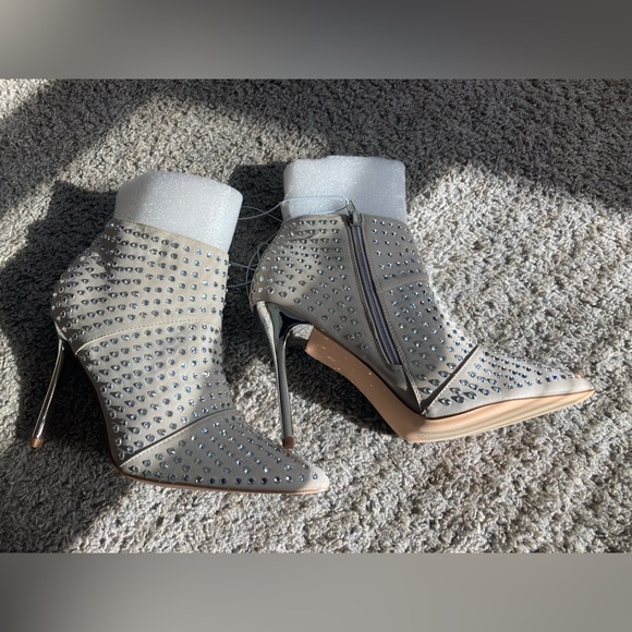 Steve Madden Primerra Booties - Picture 11 of 15